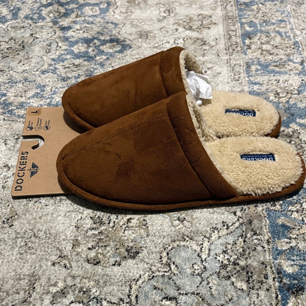 Dockers Tan Suede Slippers Size Large (9-10)